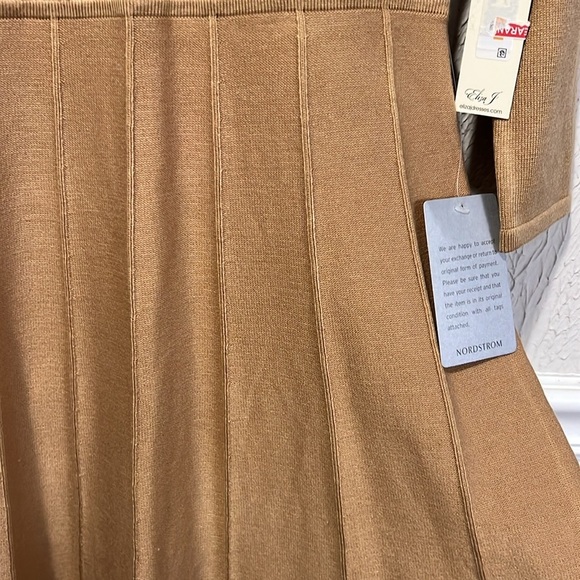 Eliza J Gold Fit and Flare Sweater Dress size small NWT - Picture 3 of 11